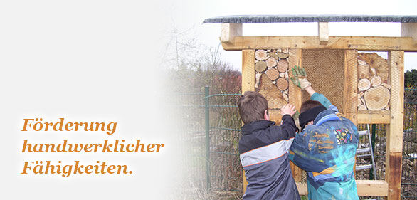 Schulprojekt „Bau eines Insektenhotels“: Kay Arnswald · Zimmerei „Manche mögens Holz“